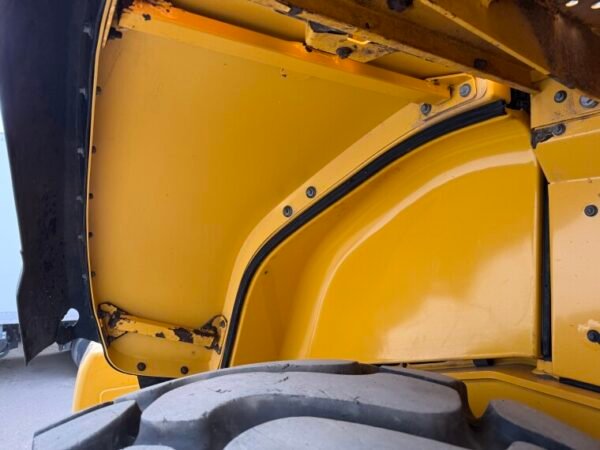 Volvo L150H - Image 28