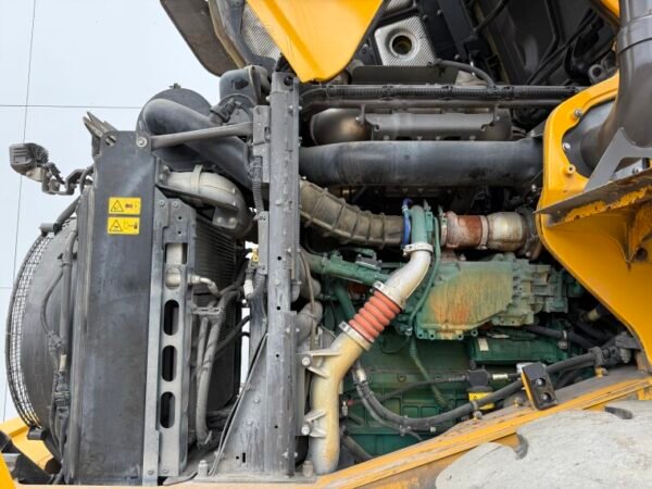 Volvo L70H - Image 29