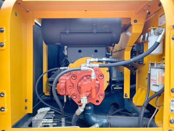 Hyundai R245LR - Image 17