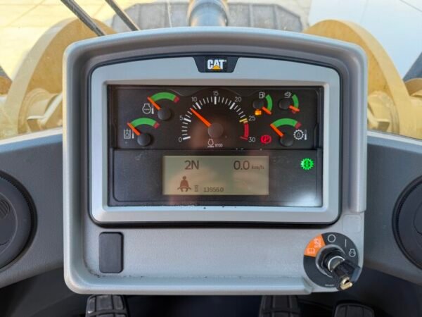 Caterpillar 950M - New michelin tyres - Image 30