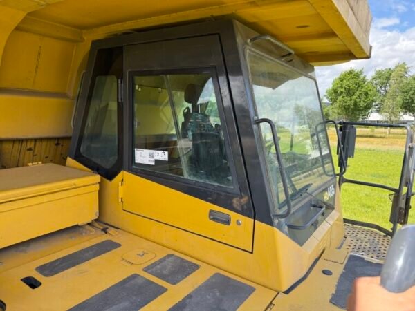 Komatsu HD405-7 - Image 23