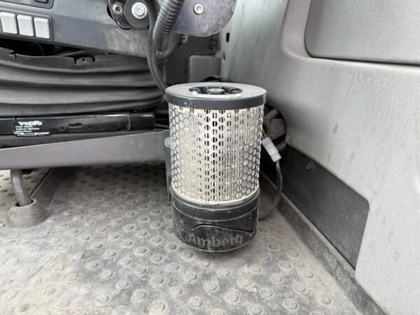 Volvo L70H - Image 30