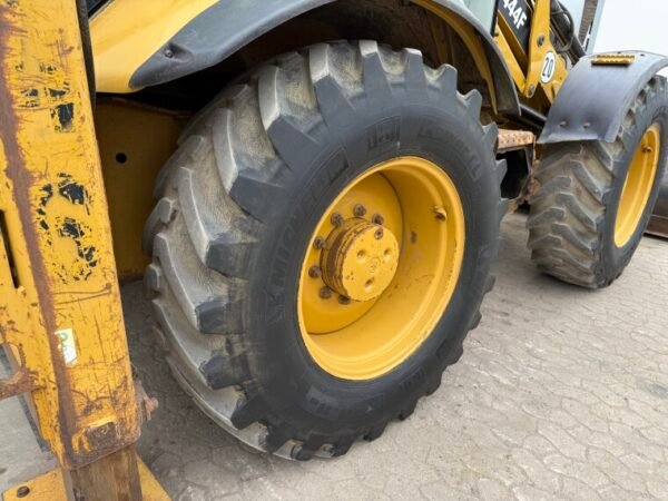 Caterpillar 444F - 4x4x4 - Image 31