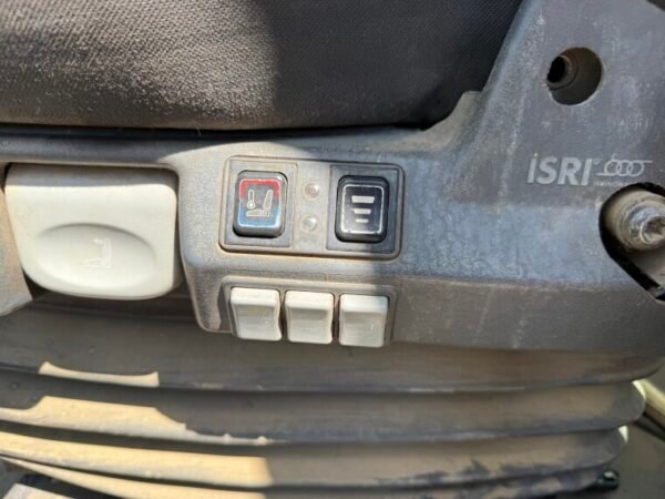 Volvo L150H - Image 33