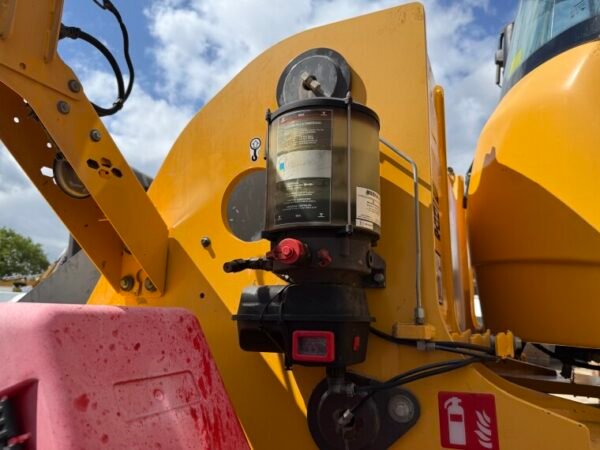 Volvo L150H - Image 23