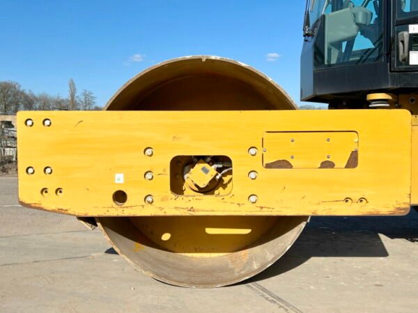 Caterpillar CS64B - Image 9