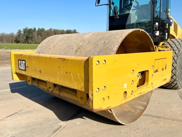 Caterpillar CS64B - Image 10