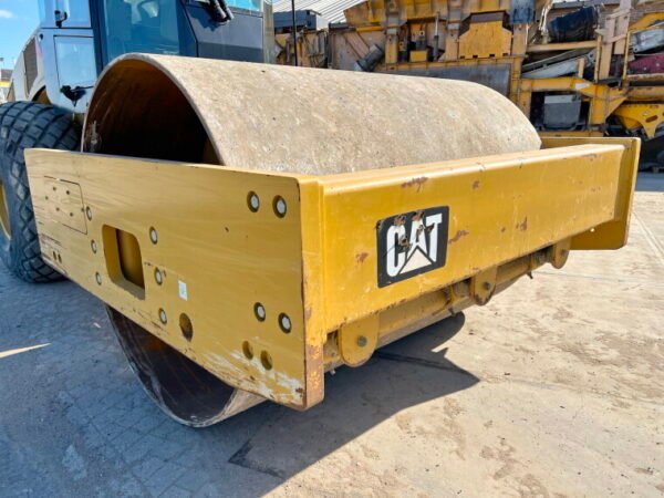 Caterpillar CS64B - Image 11