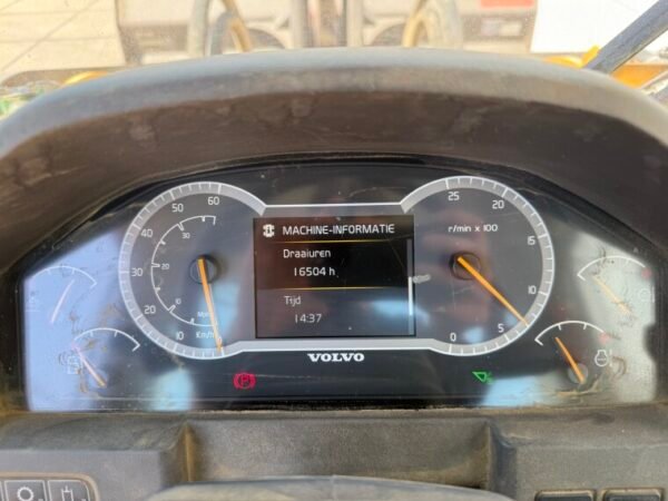 Volvo L150H - Image 34