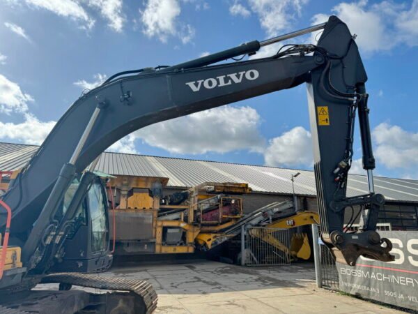 Volvo EC250EL - Image 10