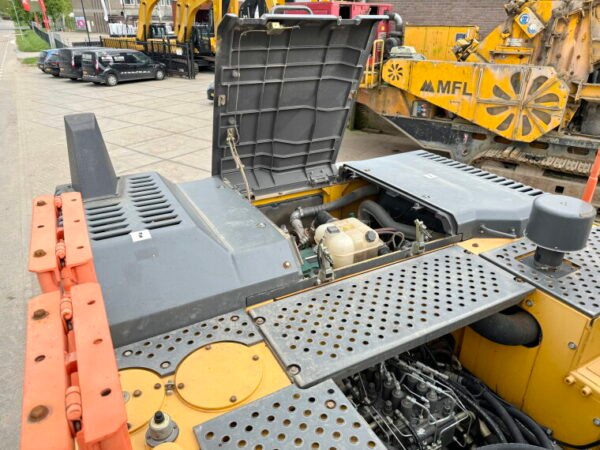 Volvo EC250EL - Image 15