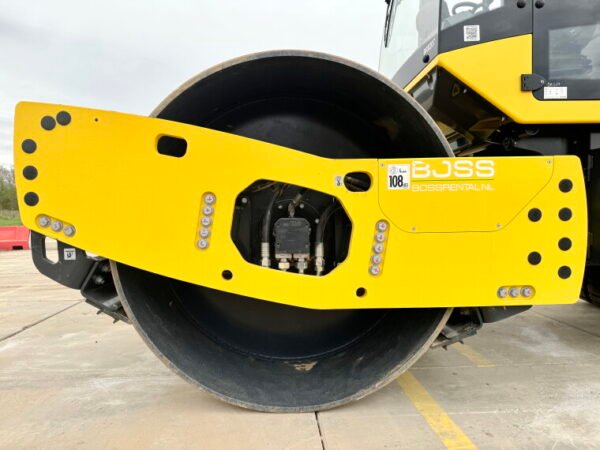 Bomag BW213D-5 - Image 9