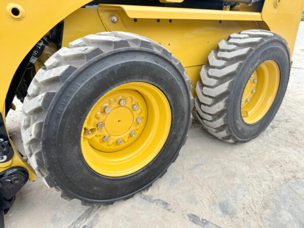 Caterpillar 216B3 - Image 13