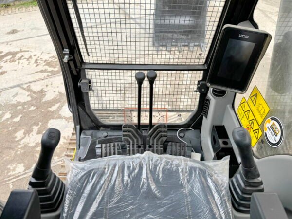 JCB 215LC - Image 8