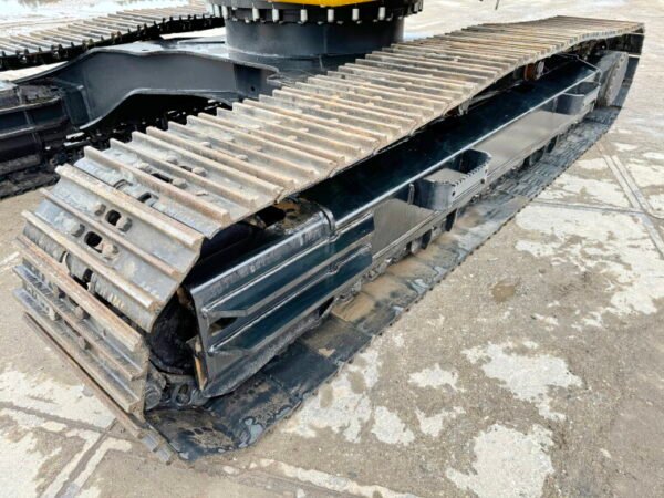 JCB 215LC - Image 13