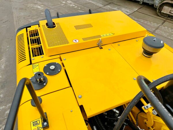 JCB 215LC - Image 17