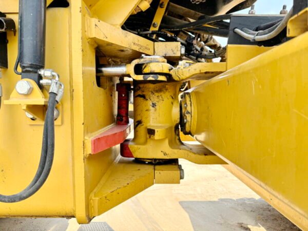 Caterpillar CS56 - Image 14