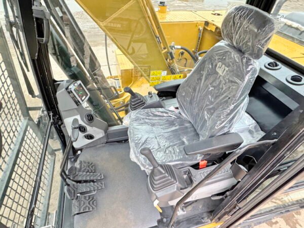 Caterpillar 320D3 GC - Image 6