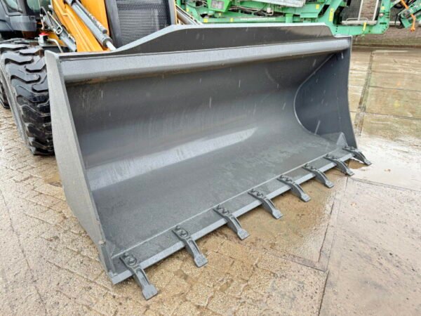 Case 770EX-4WD - Image 12
