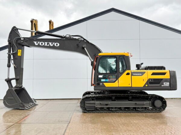 Volvo EC220D