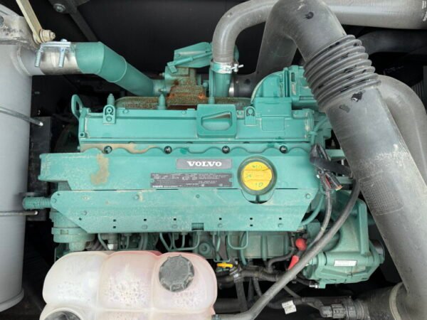 Volvo EC220D - Image 18