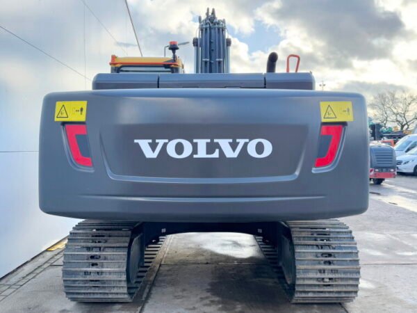 Volvo EC220D + Maxx 2000 Hammer - Image 4