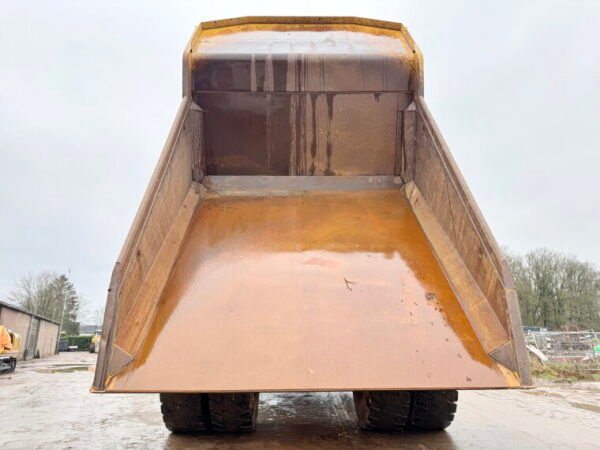 Caterpillar 777G - Image 12