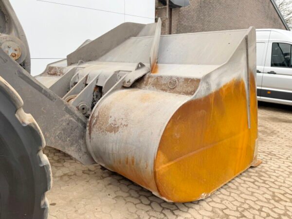 Volvo L350H - Image 15