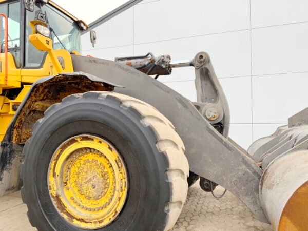 Volvo L350H - Image 17