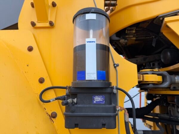 Volvo L350H - Image 20