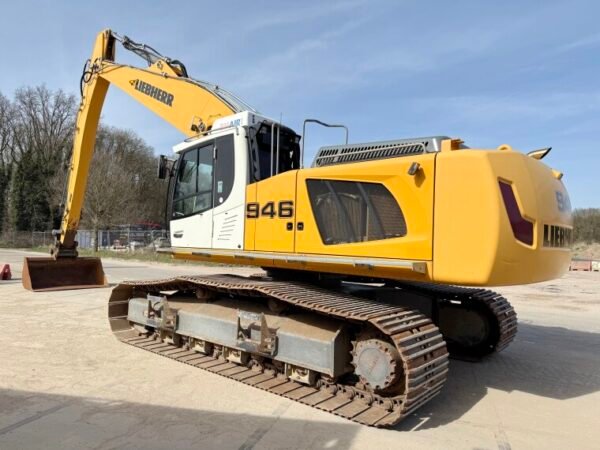 Liebherr R946 SHD - 16 Meter Long Reach - Image 2