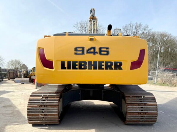 Liebherr R946 SHD - 16 Meter Long Reach - Image 3