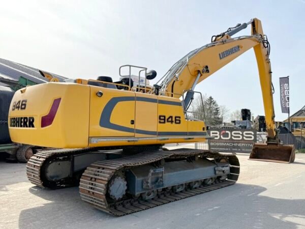 Liebherr R946 SHD - 16 Meter Long Reach - Image 4