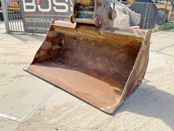 Liebherr R946 SHD - 16 Meter Long Reach - Image 10