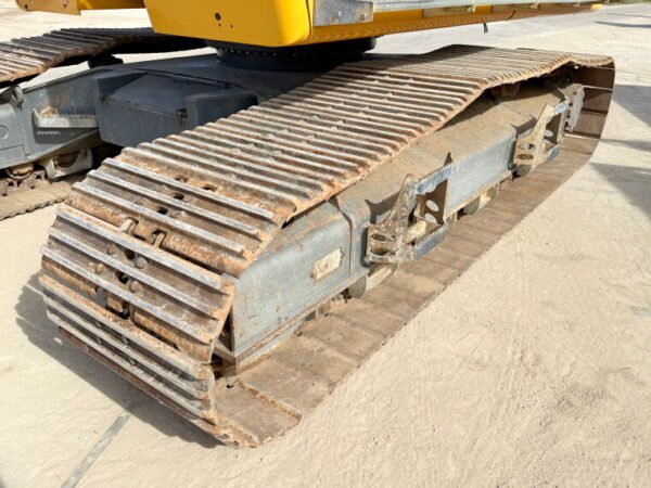 Liebherr R946 SHD - 16 Meter Long Reach - Image 12