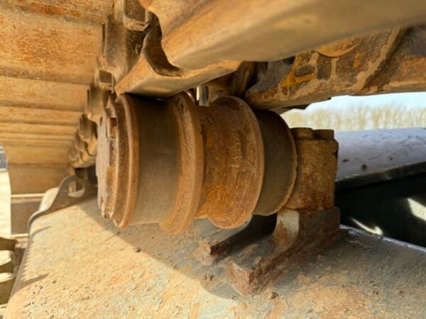 Liebherr R946 SHD - 16 Meter Long Reach - Image 15