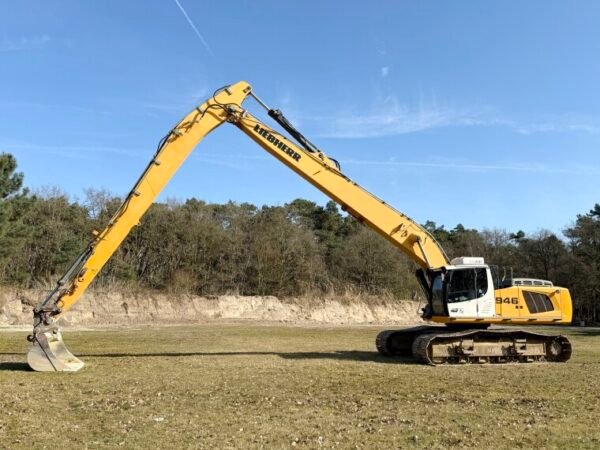 Liebherr R946 SHD - 20 Meter Long Reach
