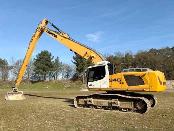 Liebherr R946 SHD - 20 Meter Long Reach - Image 2