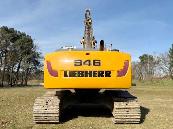 Liebherr R946 SHD - 20 Meter Long Reach - Image 3