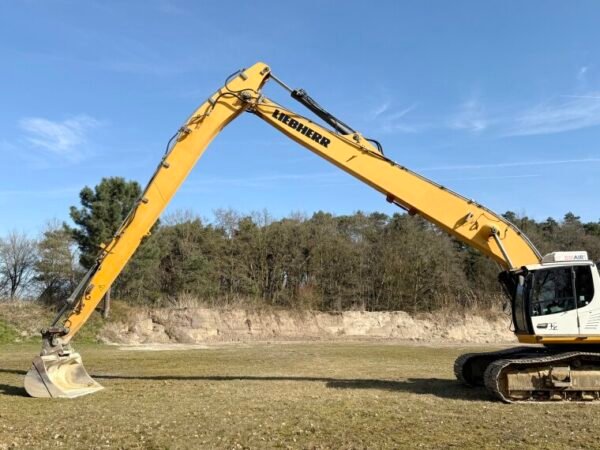 Liebherr R946 SHD - 20 Meter Long Reach - Image 9