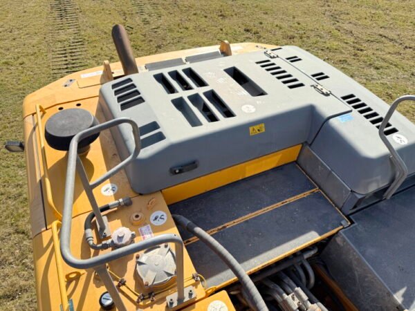 Liebherr R946 SHD - 20 Meter Long Reach - Image 21