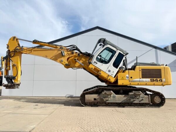 Liebherr R944C UHD - 23 Meter Demolition - Image 2