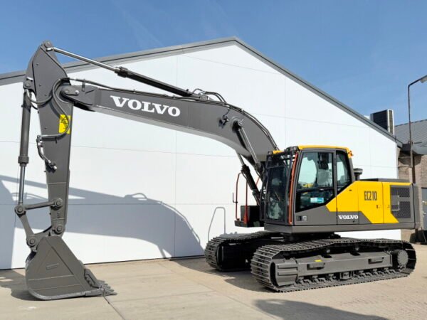 Volvo EC210 - Image 2