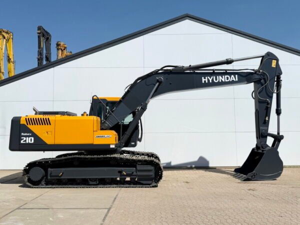 Hyundai R210 Smart Plus *2025 Model* - Image 6