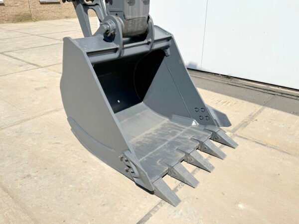 Hyundai R210 Smart Plus *2025 Model* - Image 15