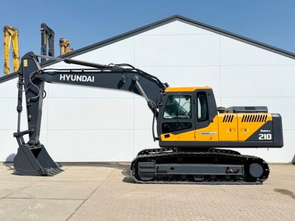 Hyundai R210 Smart Plus *2025 Model*