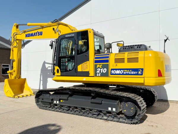 Komatsu PC210LC-10M0 - Image 3