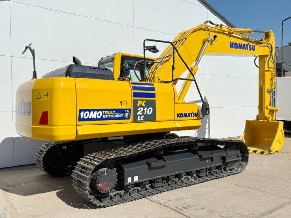 Komatsu PC210LC-10M0 - Image 5