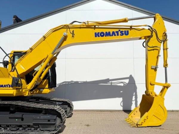 Komatsu PC210LC-10M0 - Image 12