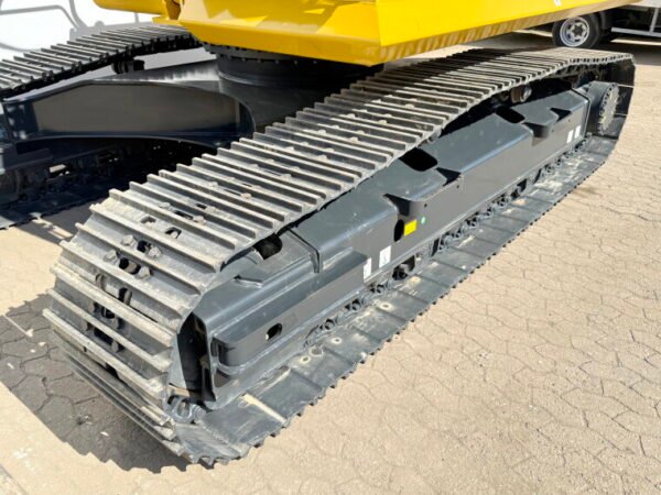 Komatsu PC210LC-10M0 - Image 16